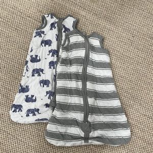 Pair of 2 Burt’s Bees Baby quilted sleep sacks Medium 6-12 months